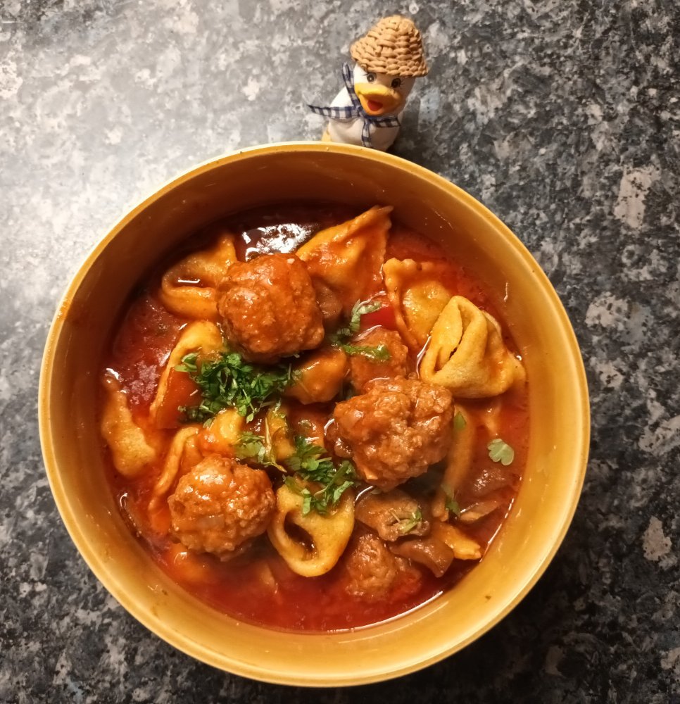 Cappeletti mit Fleischklöschen 20230225_113753.jpg