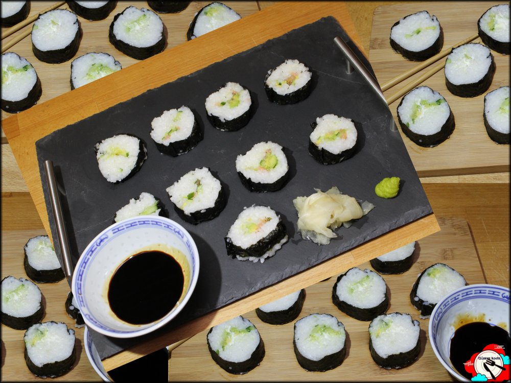 Selbst gemachtes Sushi.jpg