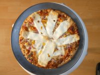 Ziegenkäse-Pizza mit 7 Pot Bubblegum Yellow + Limon, b, 20.08.2025, 12.40 Uhr.jpg