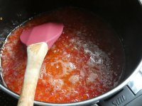 Aufkochende Cabe Gondol-Konfitüre, 23.10.2025, 15.48 Uhr.jpg