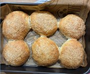 Selbstgemachte Sesam-Brötchen, a, 07.12.2025, 16.32 Uhr.jpg