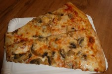 Pizza, b, 21.12.2025, 12.22 Uhr.jpg