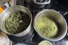 Rosmarinnadeln zu Pulver vermahlen, 14.03.2026, 13.09 Uhr.jpg