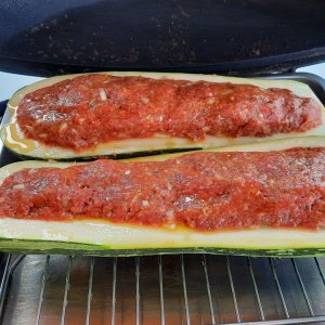 Gefüllte Zucchini