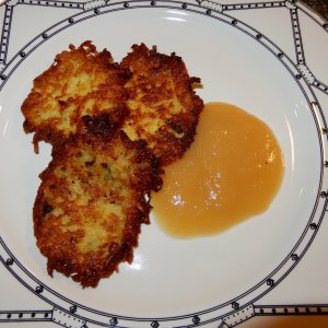 Reibekuchen 2-26-11-21.JPG
