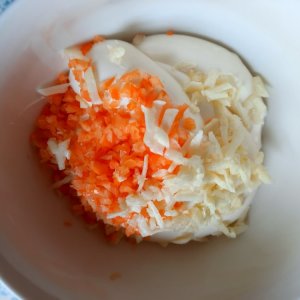 Majo mit Chili und Knobi