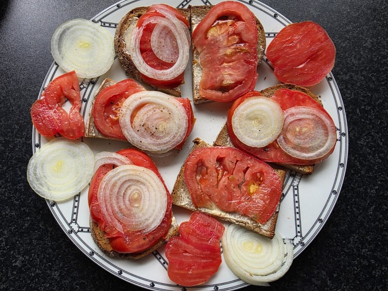 20250725_Tomatenbrot2.JPG