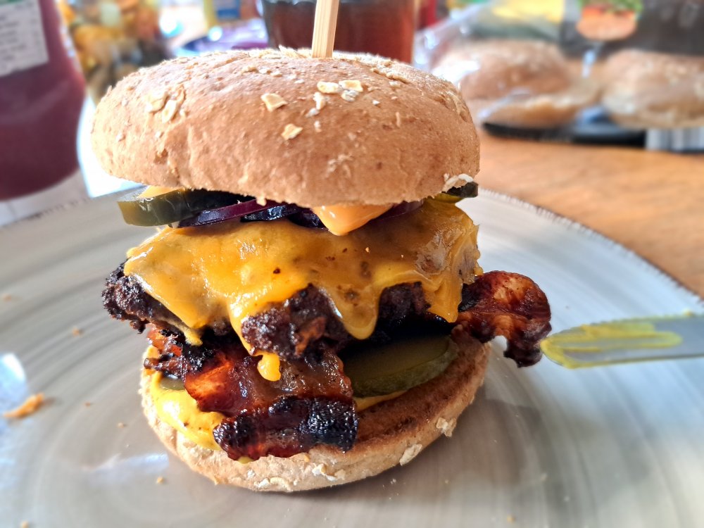 Burger 310323 02.jpg