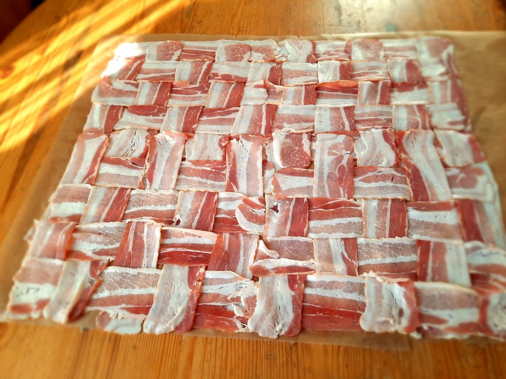 Cherrywood smoked Baconbomb 02.jpg