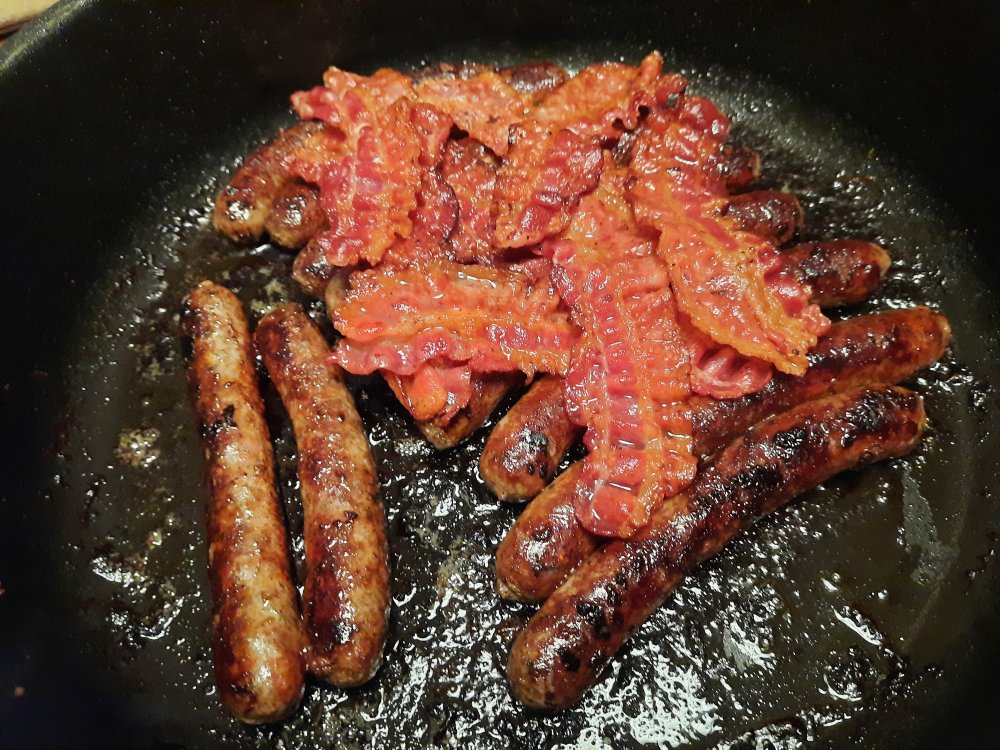 Chilibratwurst Bacon.jpg