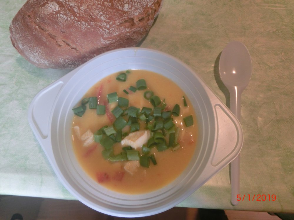 Erbsencrem Suppe mit Hühnerbrust