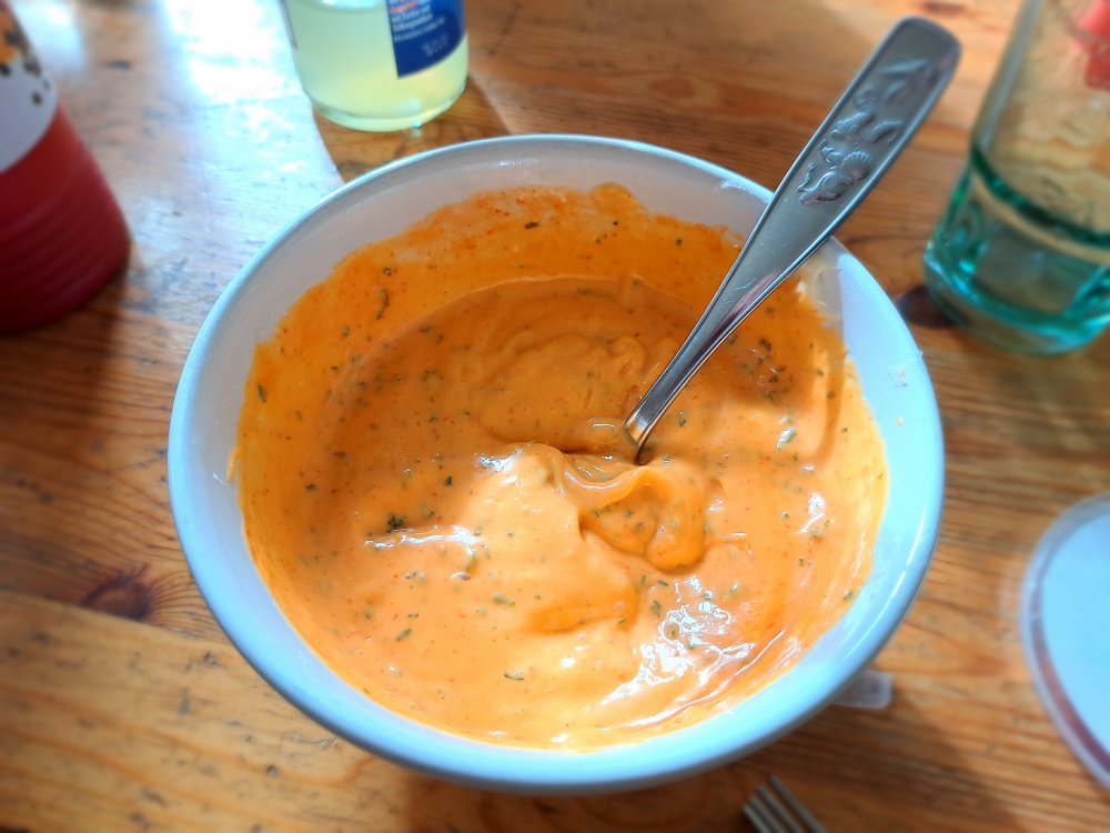 Mayonnaise mit Sriracha.jpg