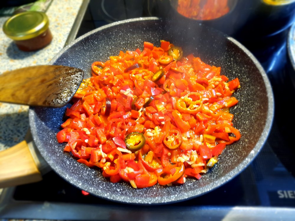 Paprika-Chili-Knobi-Pfanne.jpg