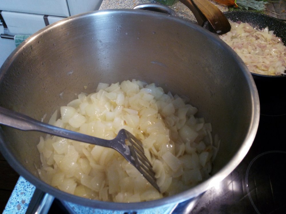 Relish 270822 06.jpg